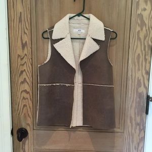 Jack shearling vest